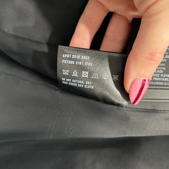 $2250 PRADA 2018 Black Embroidered Silk Floral Brocade Zip Ruffle Jacket IT 38/2 - Picture 14 of 14